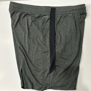 Tek Gear Men’s gray shorts Size XL